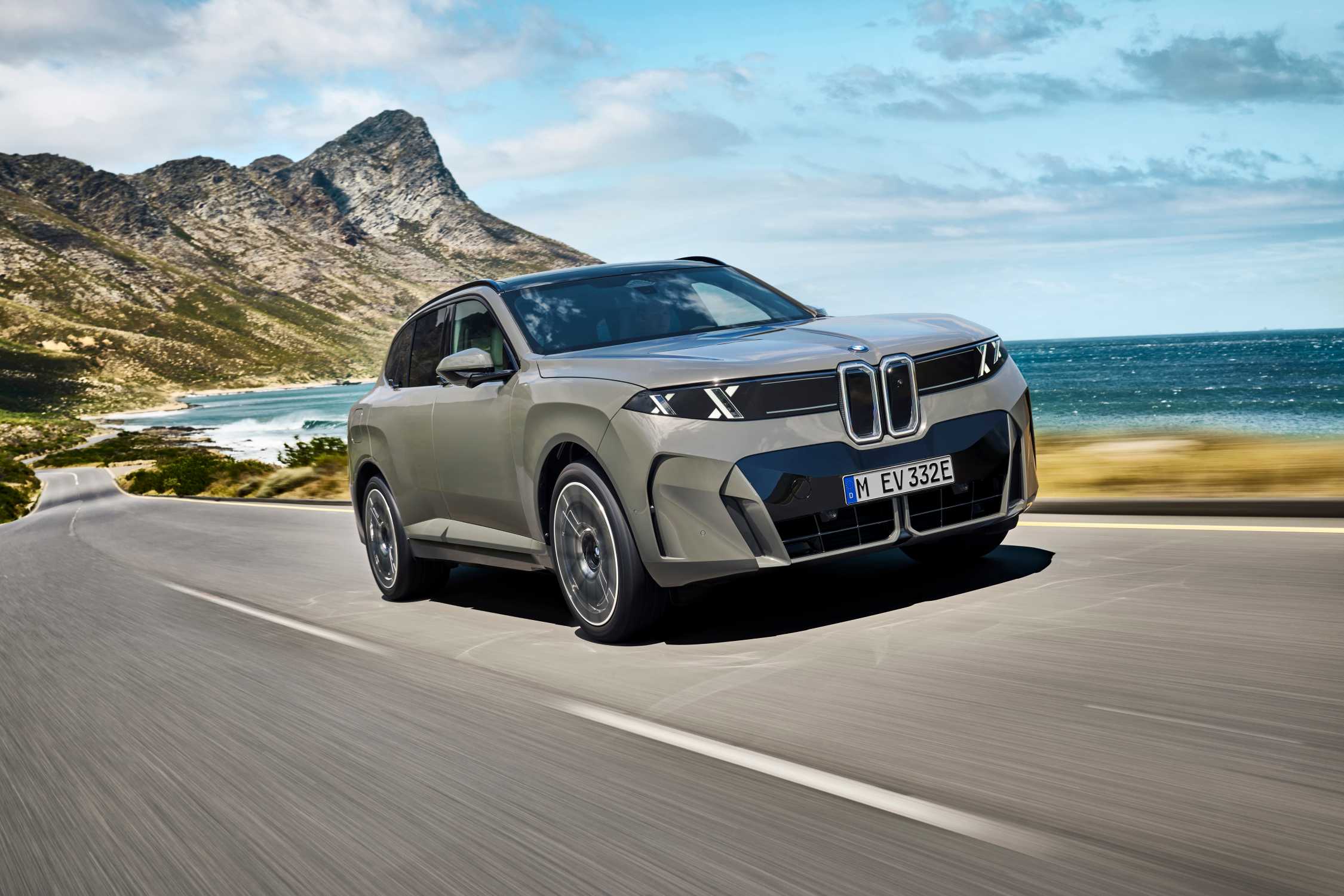 BMW iX5 60 xDrive, the all-electric version of the fifth-generation BMW X5