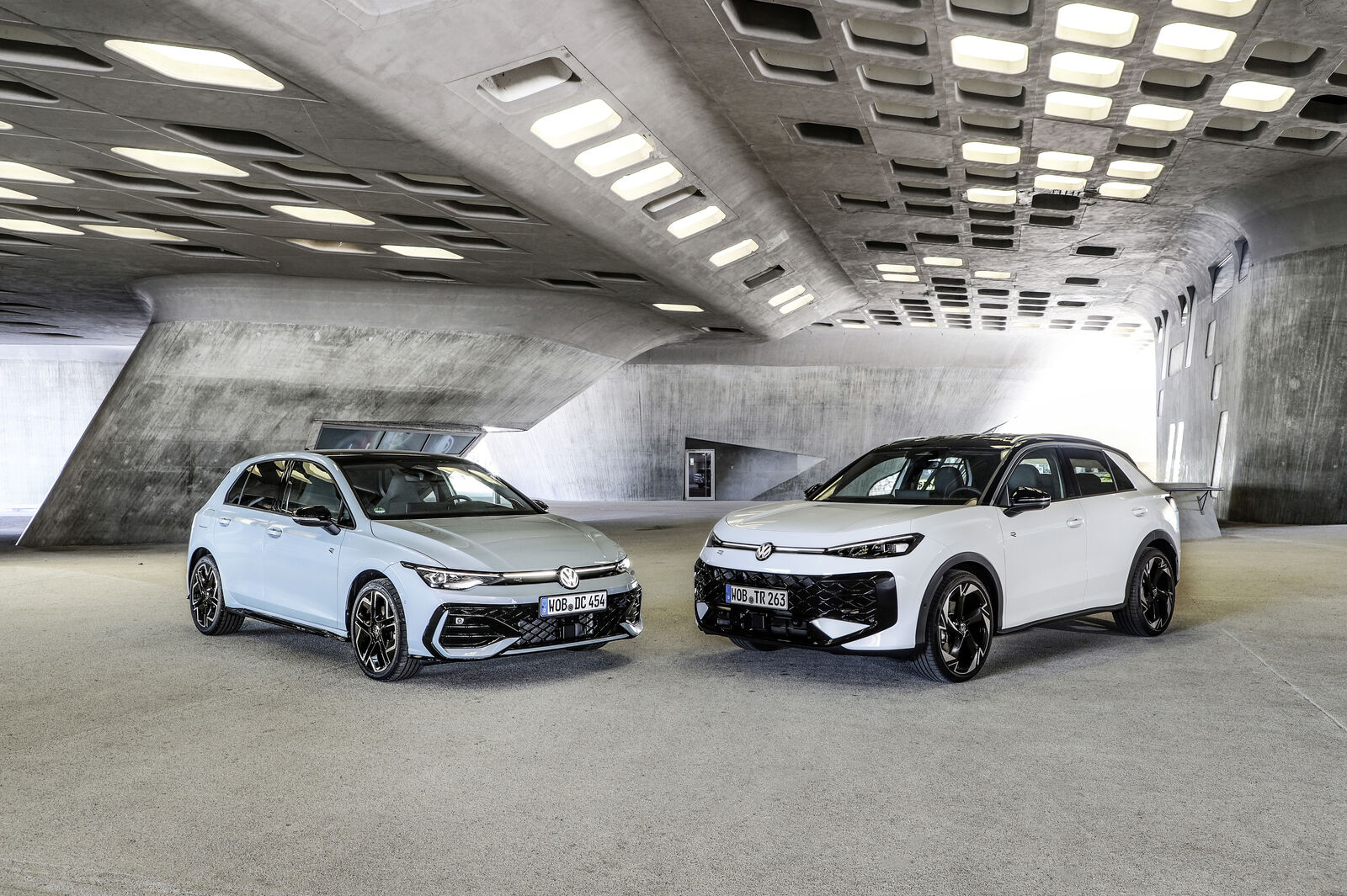 Volkswagen Golf and T-Roc models associated with the new full-hybrid drive system